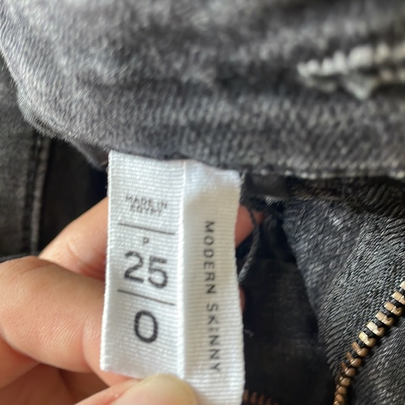 Loft Modern Skinny Jean in smoke color - Picture 3 of 5